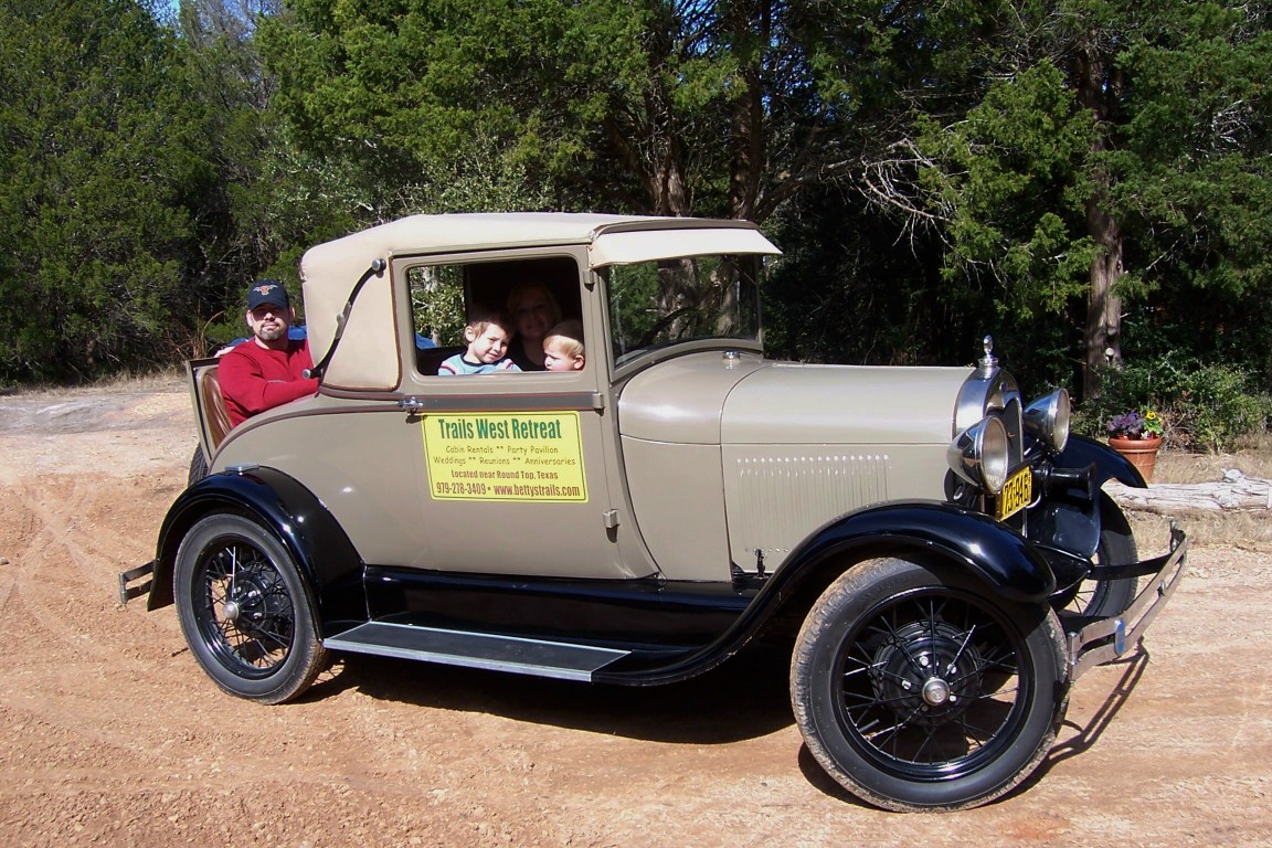 1928Ford.jpg